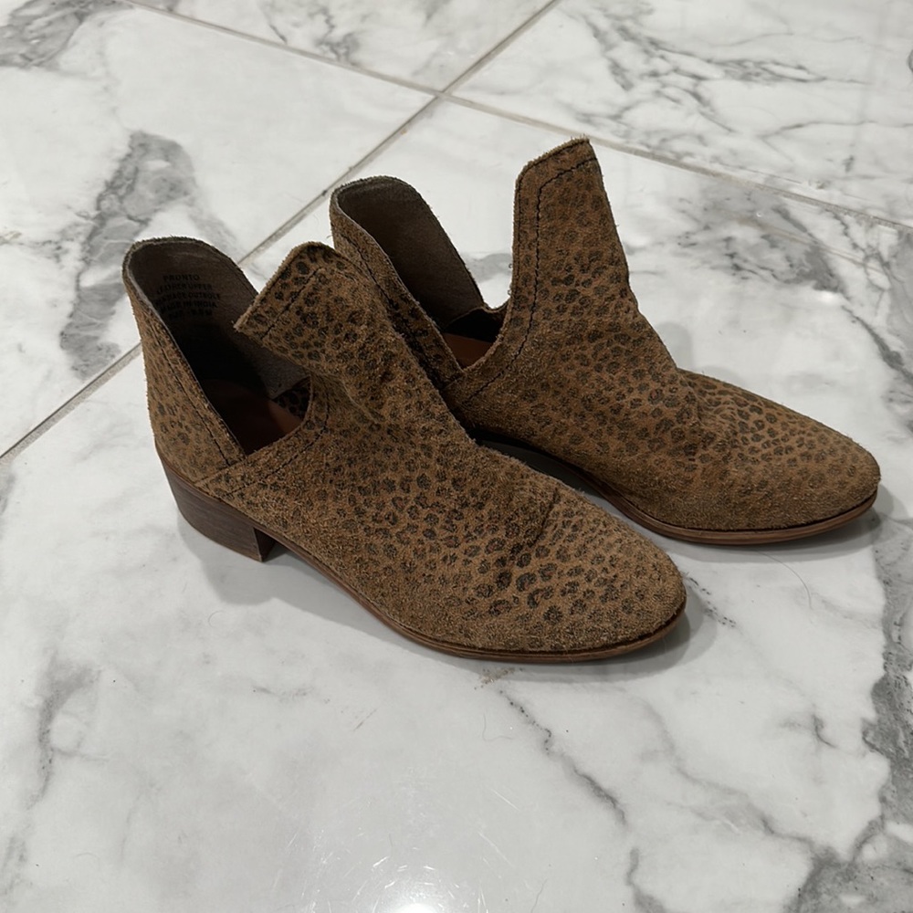 Coconuts Chetah print boots 6.5m - Picture 5 of 7